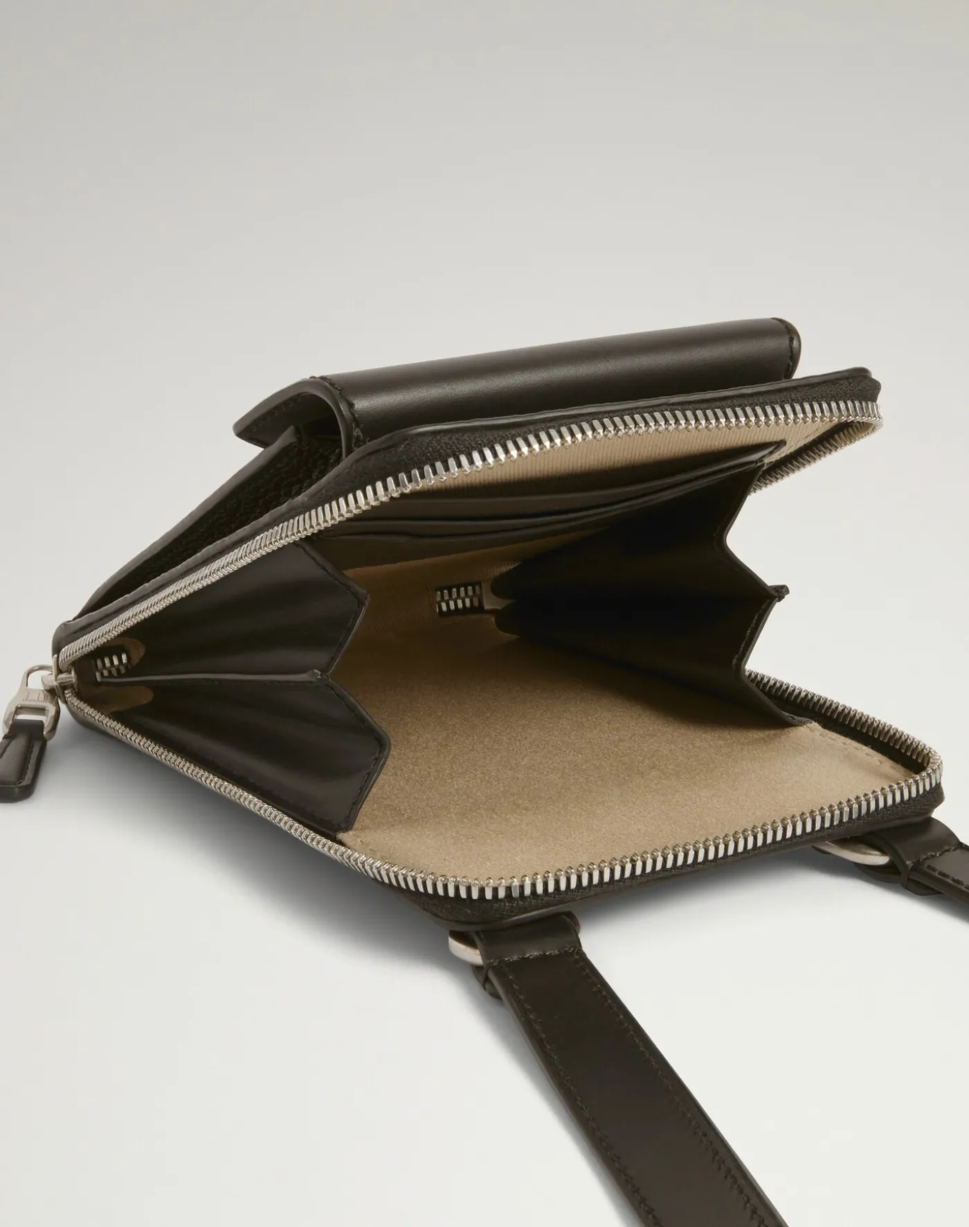 1893 Harness Phone Bag