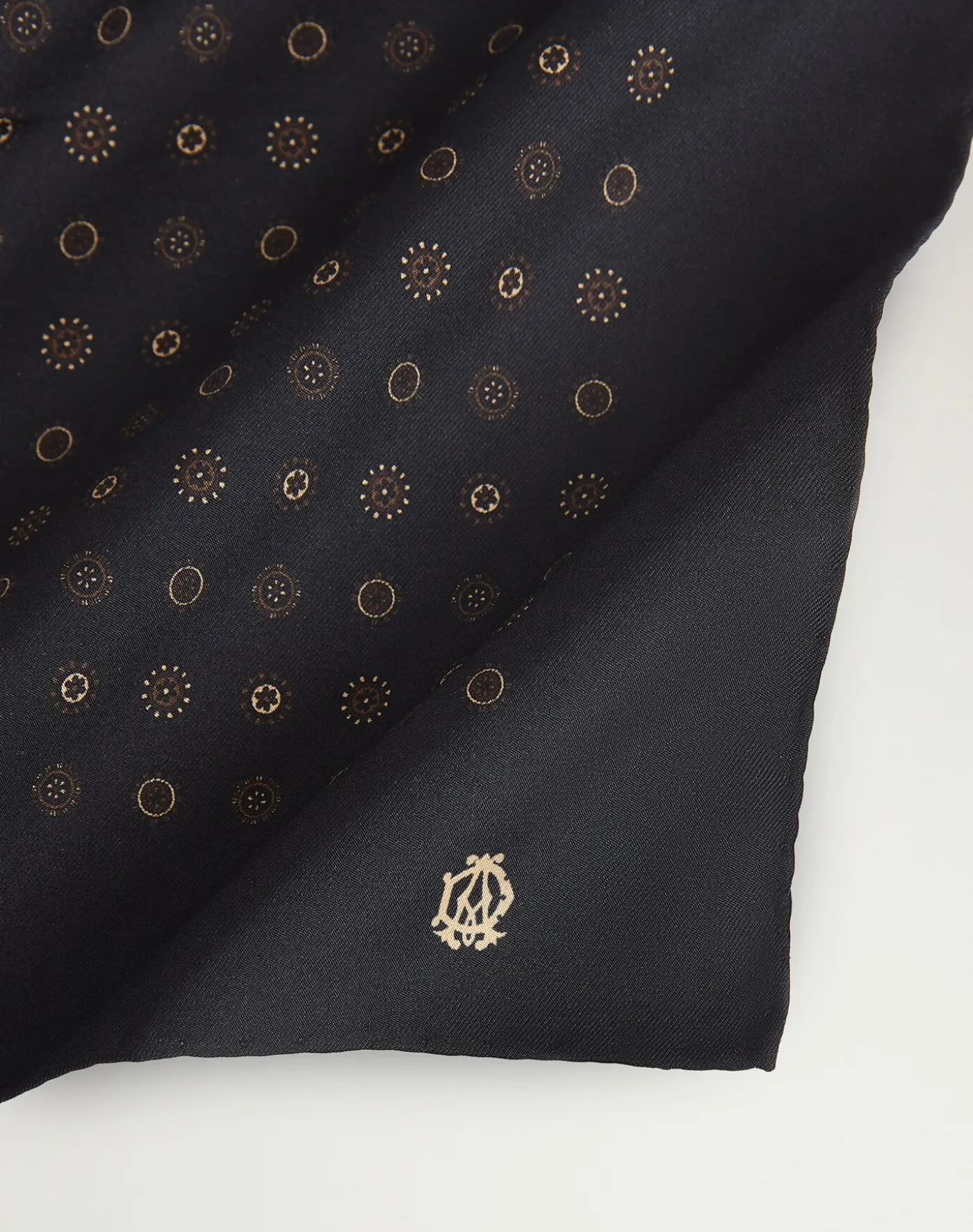 Silk Circular Neats Pocket Square